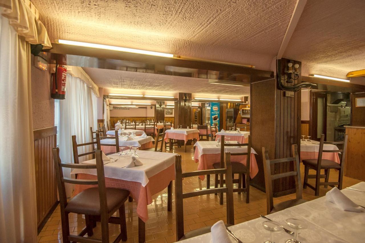 Hostal Restaurante El Castillo Alcorisa Exterior foto